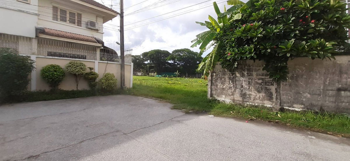 picture Sell, buy land, Soi Chaloem Prakiat 9 Soi 61, vacant land 2-2-4 rai, cheap price, interested Line: @951qfbfi - 8/14