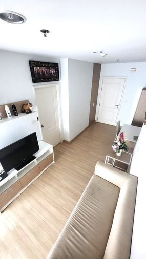 (19670) Centric Scene Ratchavipha