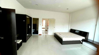 ทาวน์โฮม อิมแพคเมืองทอง : LTH13524 – Townhouse for Sale with Tenant | Fah Luang Ville 1| 300 sqm | 4 Beds 2 Baths | 3.37 MB | Near BTS Onnut | ทาวน์เฮ้าส์ขาย ฟ้าหลวงวิลล์ 1