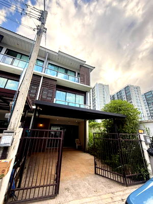 ทาวน์โฮมให้เช่า : ทาวน์โฮม 3 ชั้น ให้เช่า โครงการสุดหรู ศุภลัย พรีโม่ มหิดล-เชียงใหม่ เฟอร์ฯครบ 094-6511456