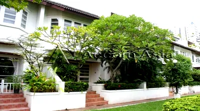 เช่าทาวน์โฮม กรมส่งเสริมวัฒธรรม : 🔼🔽 AccomA 📩  3 BR Townhouse @Natural Place (1815753)