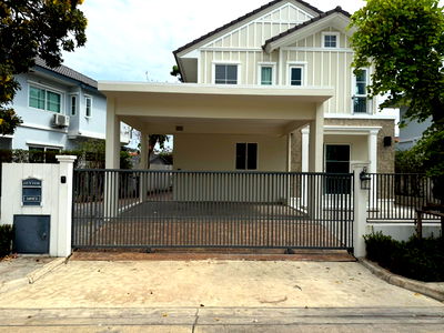 เช่าบ้านเดี่ยว ถนนบางนา - ตราด : บ้านเดี่ยวสไตล์อังกฤษสุดหรู จากแลนด์แอนด์เฮ้าส์ ทำเลศรีนครินทร์ ใกล้ BTS เพียงไม่กี่นาที 🚆  โครงการ Villaggio ศรีนครินทร์