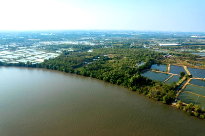 ที่ดิน บ้านโพธิ์ ฉะเชิงเทรา : ขายที่ดินถมแล้ว ติดแม่น้ำบางปะกง เนื้อที่ 18 ไร่ 2 งาน 39 ตารางวา ตั้งอยู่ที่ ต.บางกรูด อ.บ้านโพธิ์ จ.ฉะเชิงเทรา