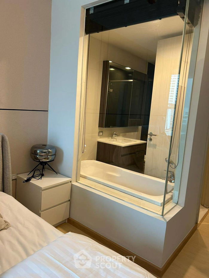 picture 1-BR Condo at Via 49 near BTS Phrom Phong (ID 2393557) - 16/19