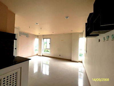 ขายคอนโด : คอนโดมิเนียม Studio, 23.58 ตารางวา คอนโดมิเนียม สำหรับขาย อัสสกาญจน์ซิตี้ เฟสซี อาคารซี 14-ซี 21 มีนบุรี เขตมีนบุรี กรุงเทพมหานคร