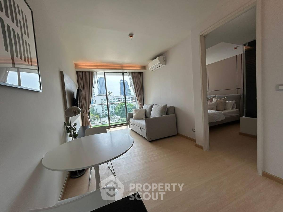 picture 1-BR Condo at Via 49 near BTS Phrom Phong (ID 2393557) - 7/19