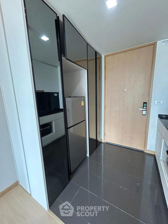 picture 1-BR Condo at Via 49 near BTS Phrom Phong (ID 2393557) - 8/19