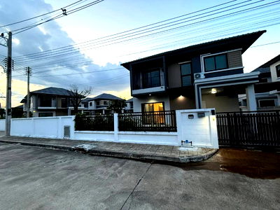 เช่าบ้านเดี่ยว เทศบาลตำบลสันกำแพง : ให้เช่าบ้านในโครงการ สันกำแพง สนามหญ้ากว้าง ใกล้ตลาด ร้านอาหาร เฟอร์นิเจอร์และเครื่องใช้ไฟฟ้าใหม่ทั้งหมด T.0946511456