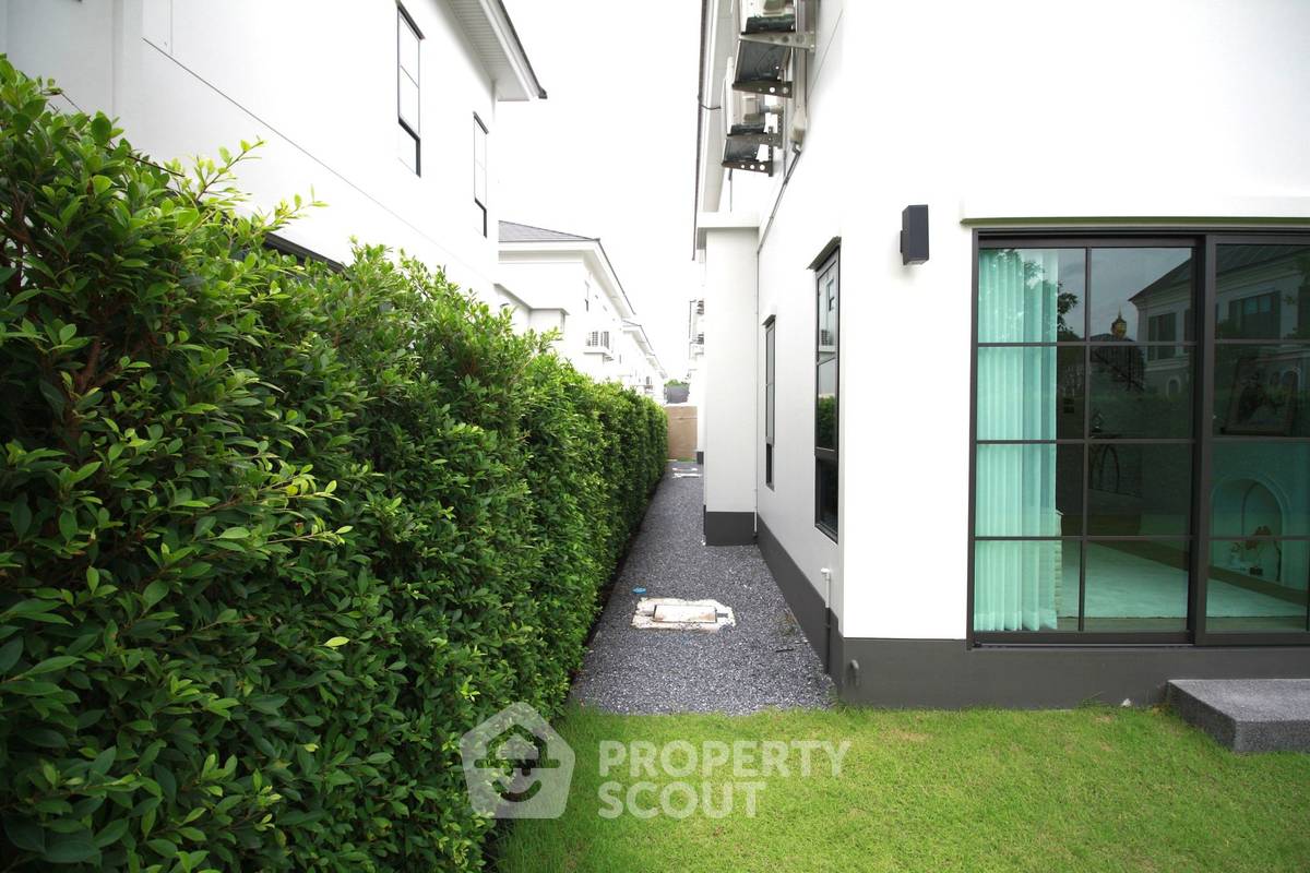 picture 5-BR House at Setthasiri Bangna KM.10 close to Suvarnabhumi Airport (ID 2229035) - 39/46