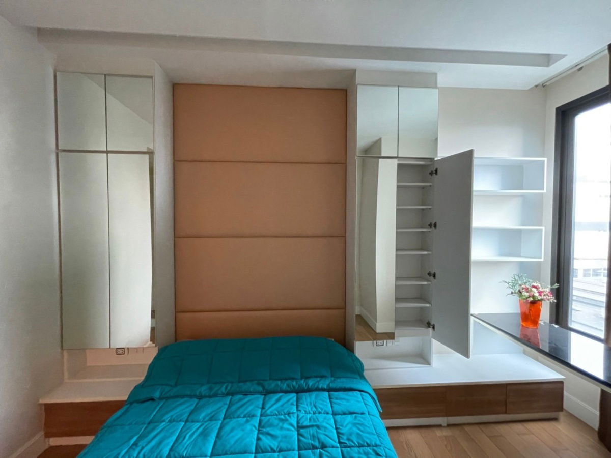 picture [FOR RENT AVAILABLE] Equinox Phahol-Vibha 41sqm. 1 Bed 17,500 THB Fully-Furnish >> Line: tiitletitle tel:0882246885  - 10/16