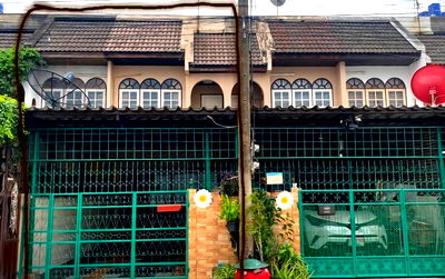 Townhouses for rent MRT Lat Phrao 71  : FOR RENT  TOWNHOUSE PROPERTY  12500 BAHT per MONTH