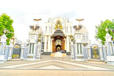Houses for sale Phutthamonthon Sai 3 Road  : Selling a large 3-story mansion 6bed European style gate luxurious with land 2Rai 72sq.wa. 3002sq.m.