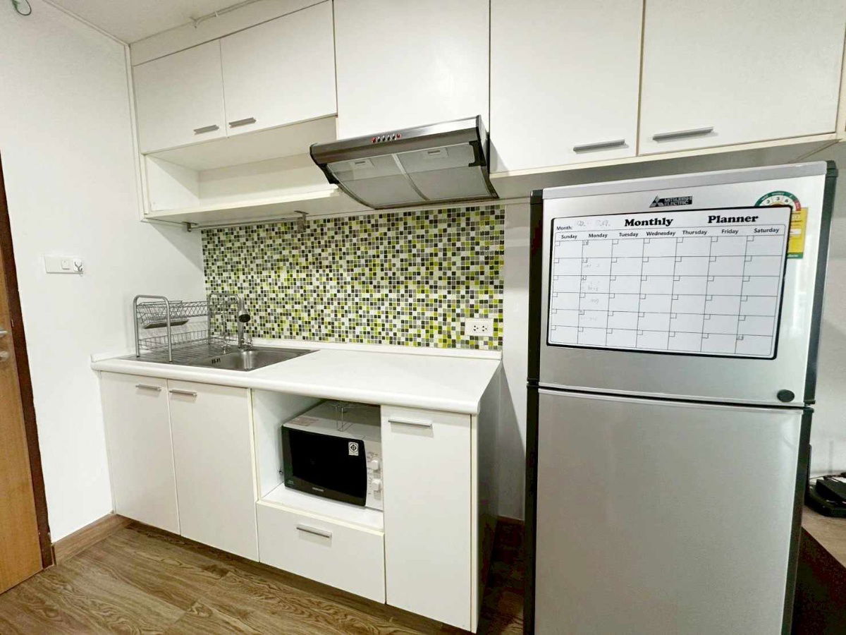 รูป ห้องว่าง❤️ราคาต่อรองได้✅สนใจห้องนี้ทักได้เลยนะคะ❣️❣️❣️ ห้วยขวาง💥กรีเน่ สุทธิสาร🔴🟢🟡 - รูปที่ 4/8