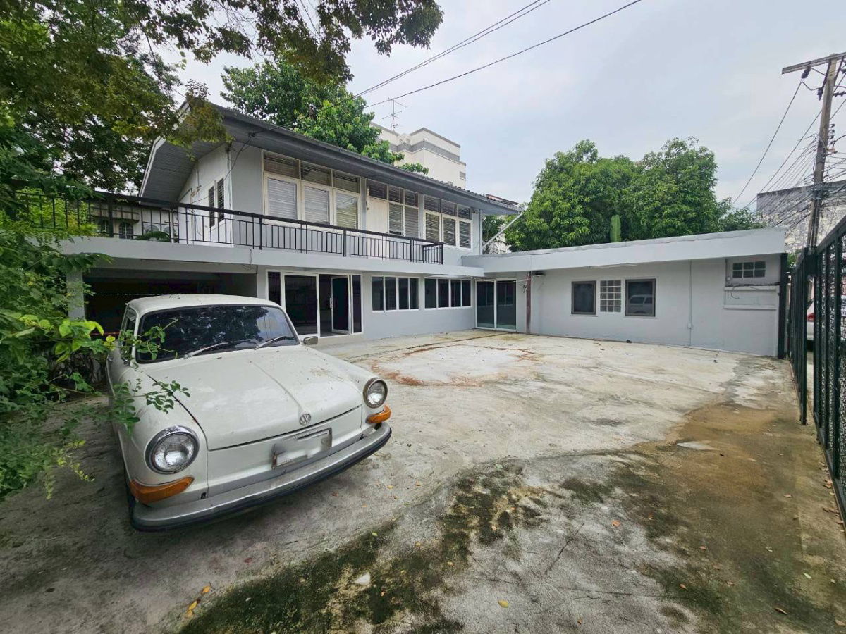 picture Single house for rent on Sukhumvit 71 (SPSAD3502) - 3/23