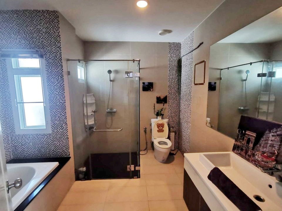 รูป ขาย บ้านเดี่ยวหลังมุม บางกอก บูเลอร์วาร์ด ติดวงแหวนใกล้ แฟชั่นฯ - รูปที่ 4/16