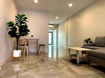 Townhouses for rent Pracha Uthit Huai Khwang : For rent, for rent, townhouse in Inthamara, near MRT Sutthisan, 4 air conditioners, cheap price, interested, Line: @951qfbfi