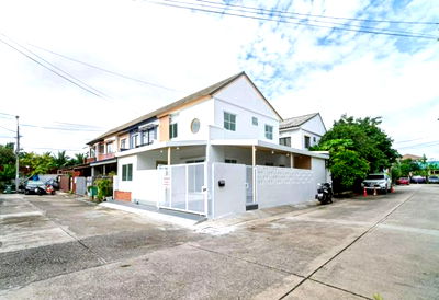 ทาวน์โฮม นนทบุรี : ขายบ้าน หมู่บ้านพฤกษา 54 เฟส 3 พื้นที่ 26.7 ตารางวา 4 ห้องนอน 2 ห้องน้ำ ตกแต่งใหม่พร้อมอยู่