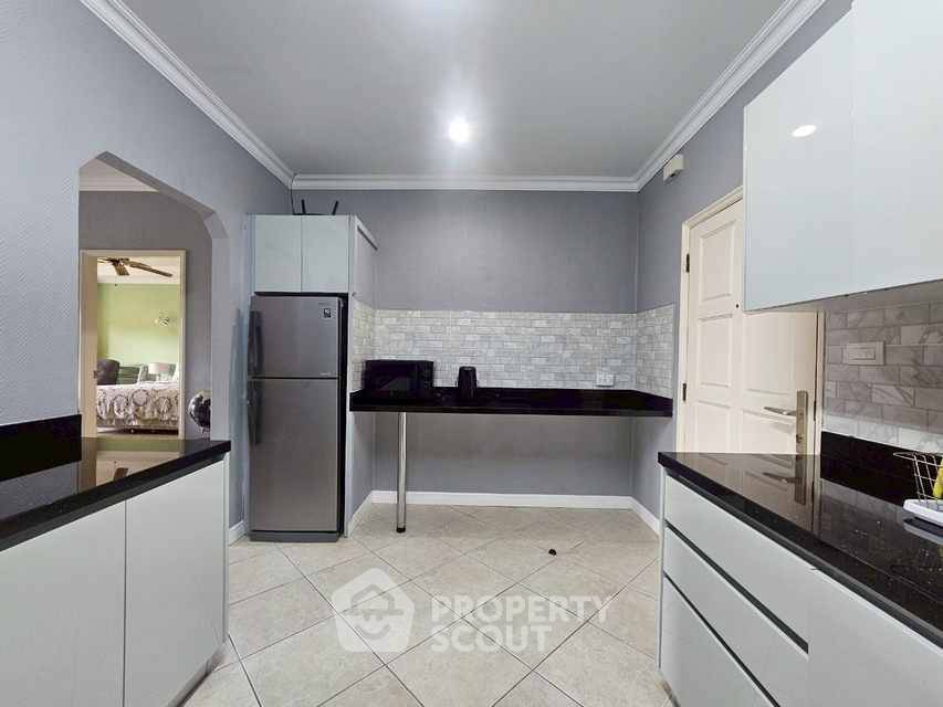 picture 1-BR Condo at View Talay Residence 2 Jomtein close to Jomtien Beach (ID 2401035) - 9/19