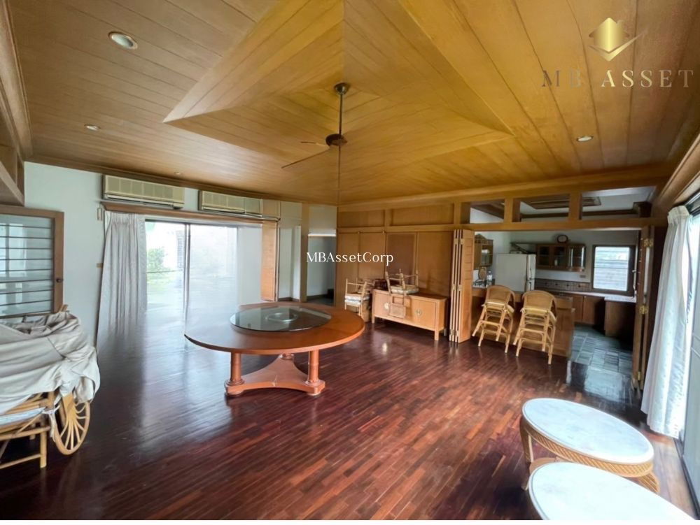 รูป ขายบ้านเดี่ยว 2 ชั้น หมู่บ้านปัญญารีสอร์ท สไตล์ contemporary ริมถนนสุขุมวิท ใกล้ตลาดหนองมน บางพระ มอเตอร์เวย์ ชลบุรี - รูปที่ 5/12