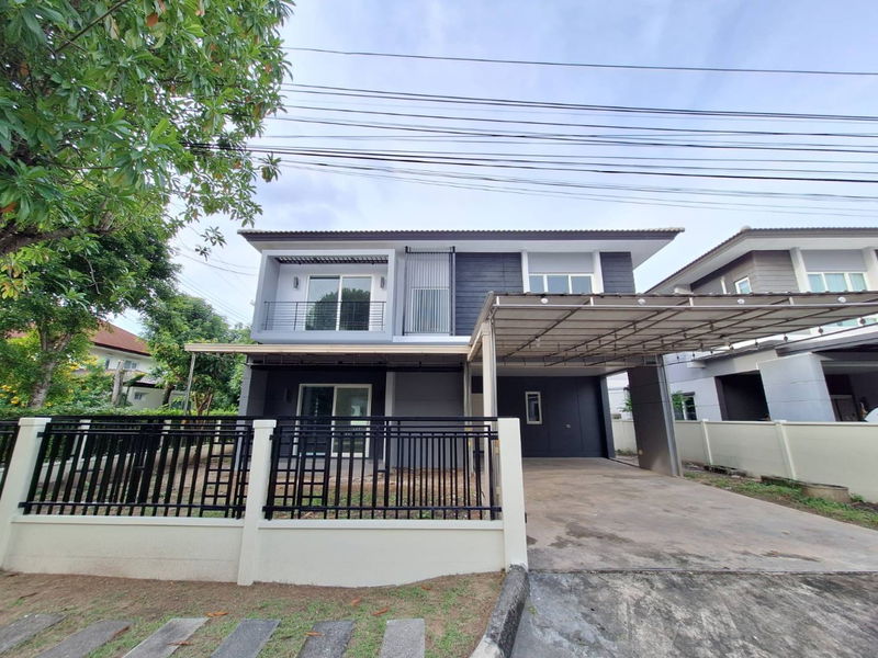 ขายบ้านเดี่ยว : เซนโทร วัชรพล หลังมุม ราคาพิเศษ 63 ตร.ว. ติดสุขาภิบาล 5