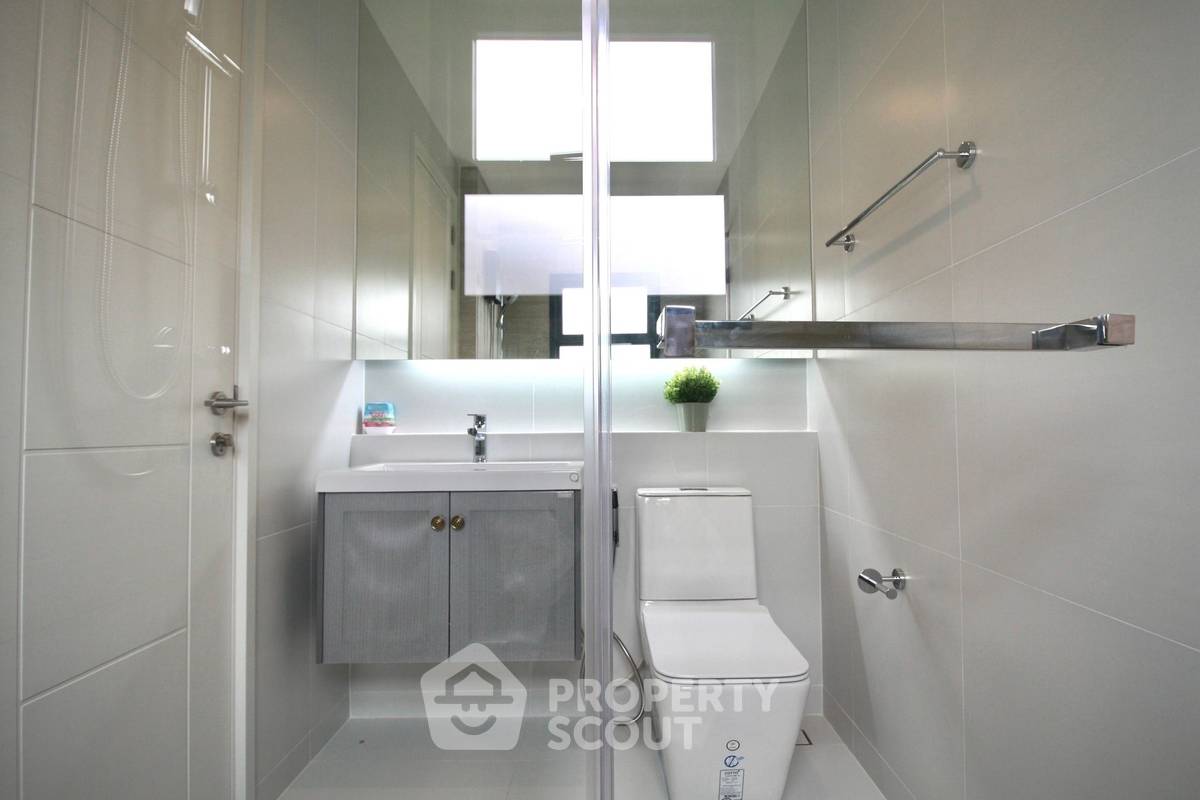 picture 5-BR House at Setthasiri Bangna KM.10 close to Suvarnabhumi Airport (ID 2229035) - 32/46