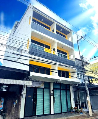 Shophouses for rent : Room for rent, 28 sq m., 3rd floor, Soi Phahonyothin 54/1, Intersection 4, good condition, ready to move in