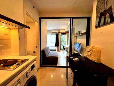 Condos for rent 700 Year Sports Arena Chiang Mai : For rent Escent ville near Central 