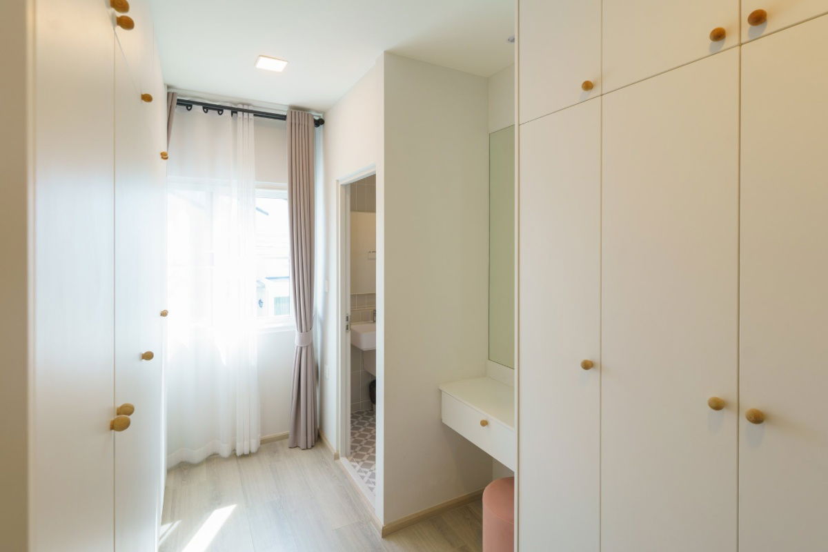 picture Code: KJ9525 for rent Chaiyapruek Bangna km.15 // Line ID: @kjcondo (with @) // - 20/24