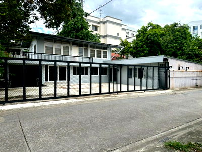 Houses for rent Kasem Bundit Phatthanakan University  : House for Rent  Single house in Soi Pridi 42 Phra Khanong (SPSEVE1405)