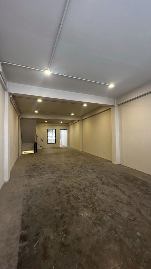 picture Commercial Building for Rent Newly Renovated Prime Location near Punnawithi BTS (SPSEVE1406) - 2/21