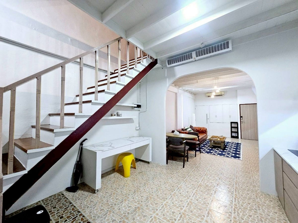 รูป LTHC13537 – Townhouse for Rent | Sukhumvit 95/1 | 165 sqm | 3 Rooms 2 Baths | 45K/Month | Near BTS Bang Chak | ทาวน์เฮ้าส์ให้เช่า สุขุมวิท 95/1 - รูปที่ 3/11