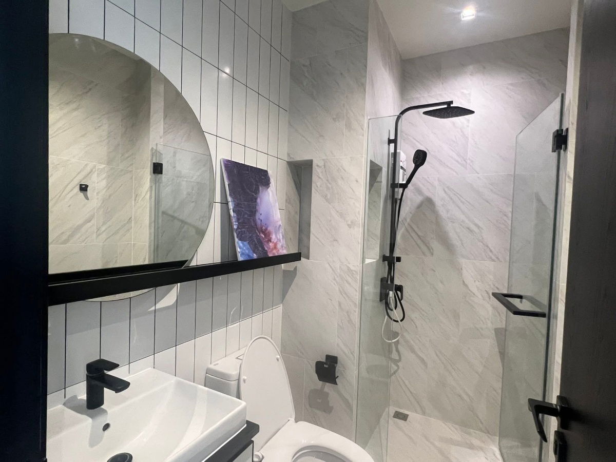 รูป OMG1803  [ แชปเตอร์ เจริญนคร ] สตูดิโอสวย วิวแม่น้ำ - ให้เช่า 7 พ.ย. 68 - รูปที่ 8/8