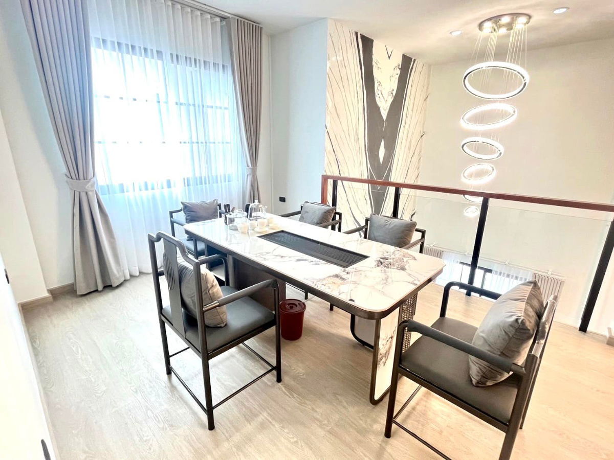 picture POOL VILLA FOR RENT HUAIKWANG RATCHADA 6 BEDS 5 BATHS - 8/13