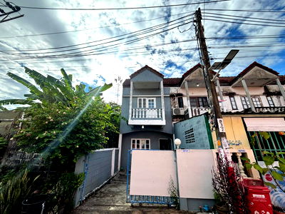 ทาวน์โฮม กรุงเทพมหานคร : 🏡 𝗛𝗢𝗨𝗦𝗘 𝗙𝗢𝗥 𝗦𝗔𝗟𝗘 | "ทาวน์เฮาส์ หลังริม" หมู่บ้านเพชรเกษม 4 (Phet Kasem Village 4) ⚡️