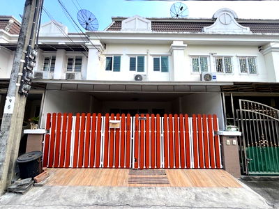 เช่าทาวน์โฮม ถนนรามอินทรา : 🏡✨ ให้เช่าบ้าน The Exclusive นวลจันทร์ บ้านสวยพร้อมอยู่ ทำเลดี เดินทางสะดวก 🚗💨