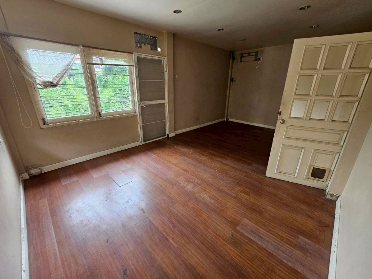 picture Single house for rent on Sukhumvit 71 (SPSAD3502) - 19/23