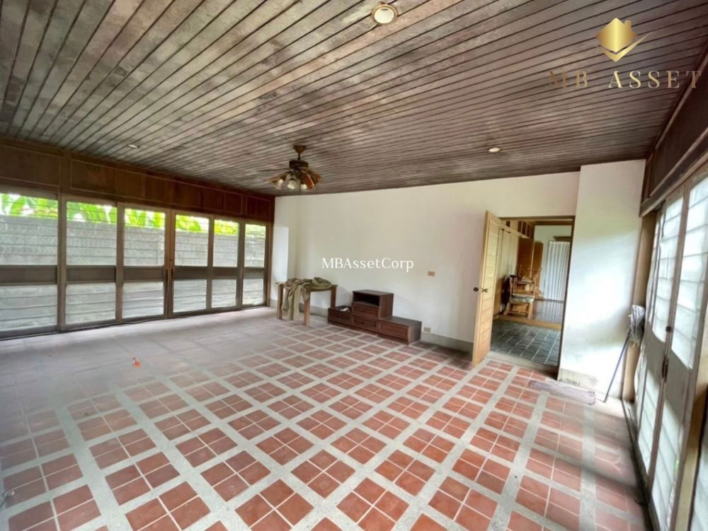 รูป ขายบ้านเดี่ยว 2 ชั้น หมู่บ้านปัญญารีสอร์ท สไตล์ contemporary ริมถนนสุขุมวิท ใกล้ตลาดหนองมน บางพระ มอเตอร์เวย์ ชลบุรี - รูปที่ 10/12