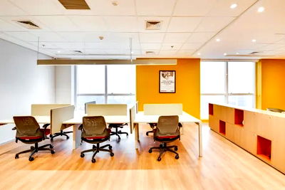 Office for rent Chaeng Watthana Road : Flexible office space at Vanich Place Ari on Phahonyothin, featuring a premium office interior or customizable office design to suit your preferences.