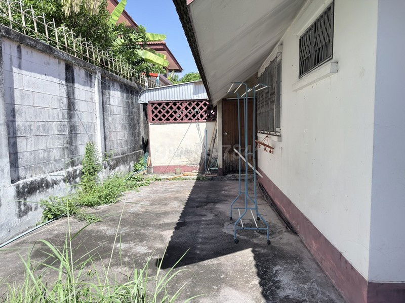 รูป ขายบ้านเดี่ยว ชั้นเดียว ย่านหางดง หมู่บ้านธารอิงดอย หลังไปรษณีย์หางดง บ้านอยู่สุดซอย เงียบสงบ หน้าบ้านเป็นสนามหญ้า ไม่ชนใคร - รูปที่ 6/17