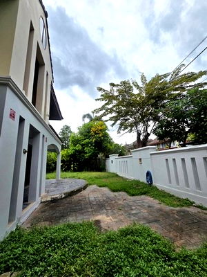 Houses for rent Phatthanakan Road : FOR RENT  HOUSE PROPERTY  35000 BAHT per MONTH