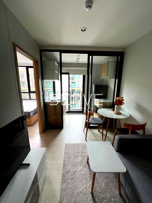 Condos for rent Don Mueang Airport : 1 Bed Nice Room Fully furnished Good Location Shuttle Bus service to BTS Yaek Kor Por Aor @ Nue Connex DonMueang