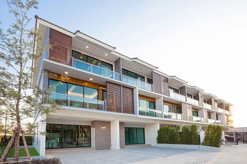 For rent, for rent, townhome, Lad Phrao, Supalai Essence, Lad Phrao 107, cheap price, interested, Line: @951qfbfi