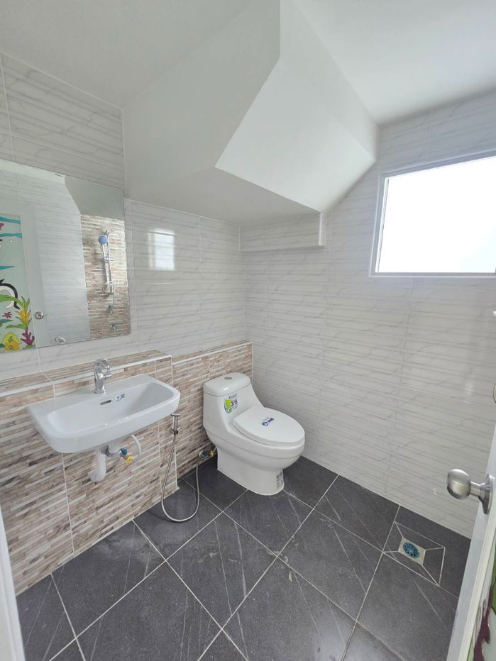 รูป บ้านเดี่ยว รีโนเวทใหม่ พื้นที่กว้าง มีห้องนอนล่างกว้าง หมู่บ้าน พฤกษ์ลดา1 รังสิตคลอง4 ถนนไสวประชาราษฎร์ ลำลูกกา คลอง4 ลาดสวาย ปทุมธานี - รูปที่ 27/40