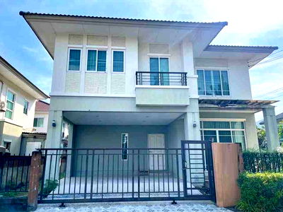 Houses for rent Ladkrabang Road Road : B1028 2-storey detached house for rent, The Plant Rama 9-Ring Road, Phatthanakan Road 3