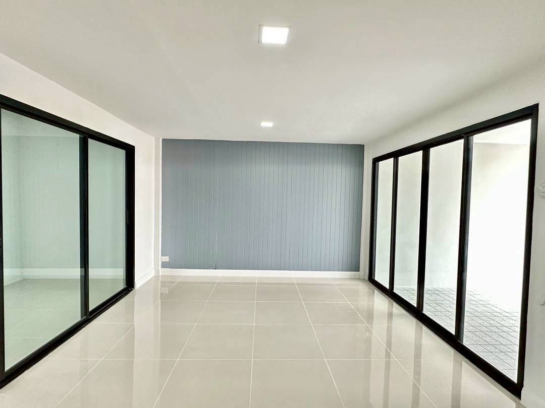 รูป ทาวน์เฮาส์ โซนนนทบุรี มหาสวัสดิ์ หมู่บ้านร่มรื่นวิลล์ 3 รีโนเวทใหม่ นัดชมบ้าน 085-318-6868  - รูปที่ 17/19