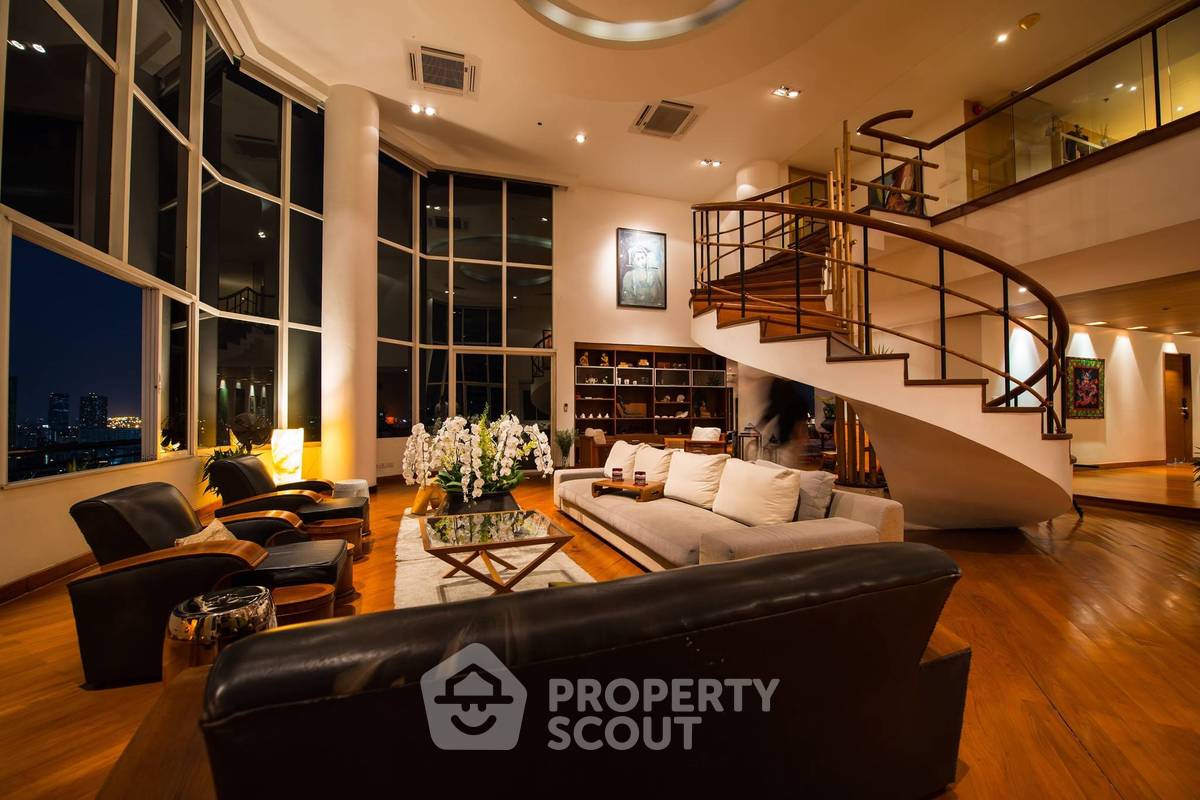 รูป คอนโด 4-ห้องนอน ที่ มูน ทาวเวอร์ คอนโดมิเนียม ใกล้ BTS ทองหล่อ (ID 835181) - รูปที่ 1/9