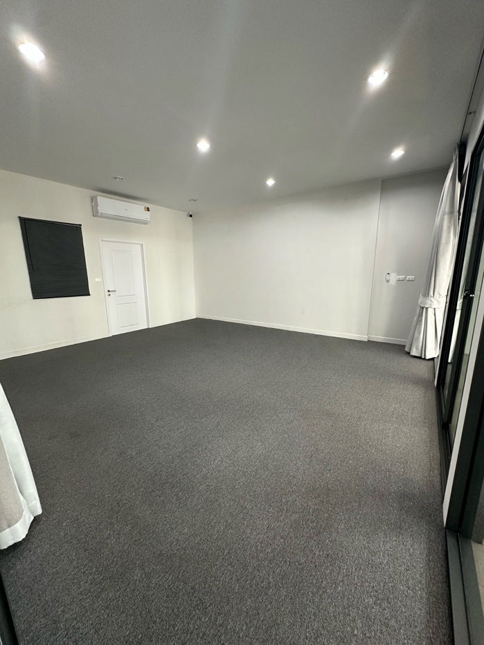 รูป HR2963ให้เช่าอาคาร 4.5 ชั้น มีลิฟท์ โครงการ The Master อ่อนนุช-พัฒนาการ ติดถนน เหมาะทำเป็นออฟฟิศ โชว์รูม - รูปที่ 13/28