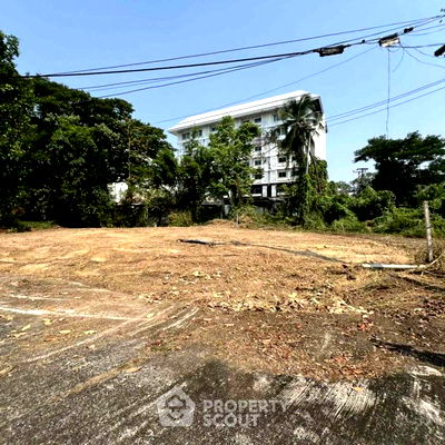 Land for sale Maejo University : 100.9 m² Land for Sale in San Phisuea (ID 2396354)