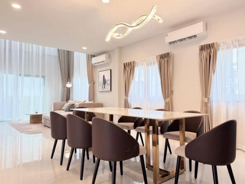 picture 🏡#TM2410_127🎀𝗙𝗼𝗿 𝗥𝗲𝗻𝘁 1️⃣8️⃣0️⃣k.🔥🔥 Beautiful, luxurious, best test✨#Available and ready to view Single house project: The City Bangna - 4/17