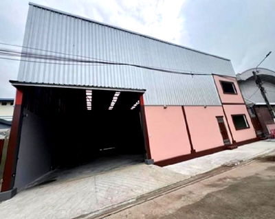 เช่าโรงงาน กรุงเทพมหานคร : ให้เช่าโกดังพร้อมสำนักงาน สร้างใหม่ ซอยบางกระดี่ เข้าซอยไม่ลึก / พระราม 2 / พื้นที่ใช้สอย 400 ตารางเมตร / รถสิบล้อเข้าออกได้ 